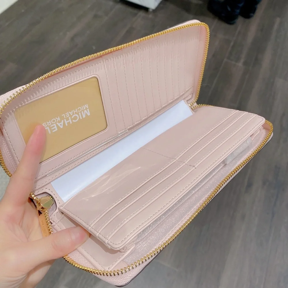 MICHAEL KORS Large Logo Continental Wallet - Picture 4 of 6